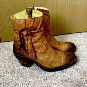 Justin Tan Rustico Leather Tassels Vintage Look Distressed Style MSL101 Size 6.5